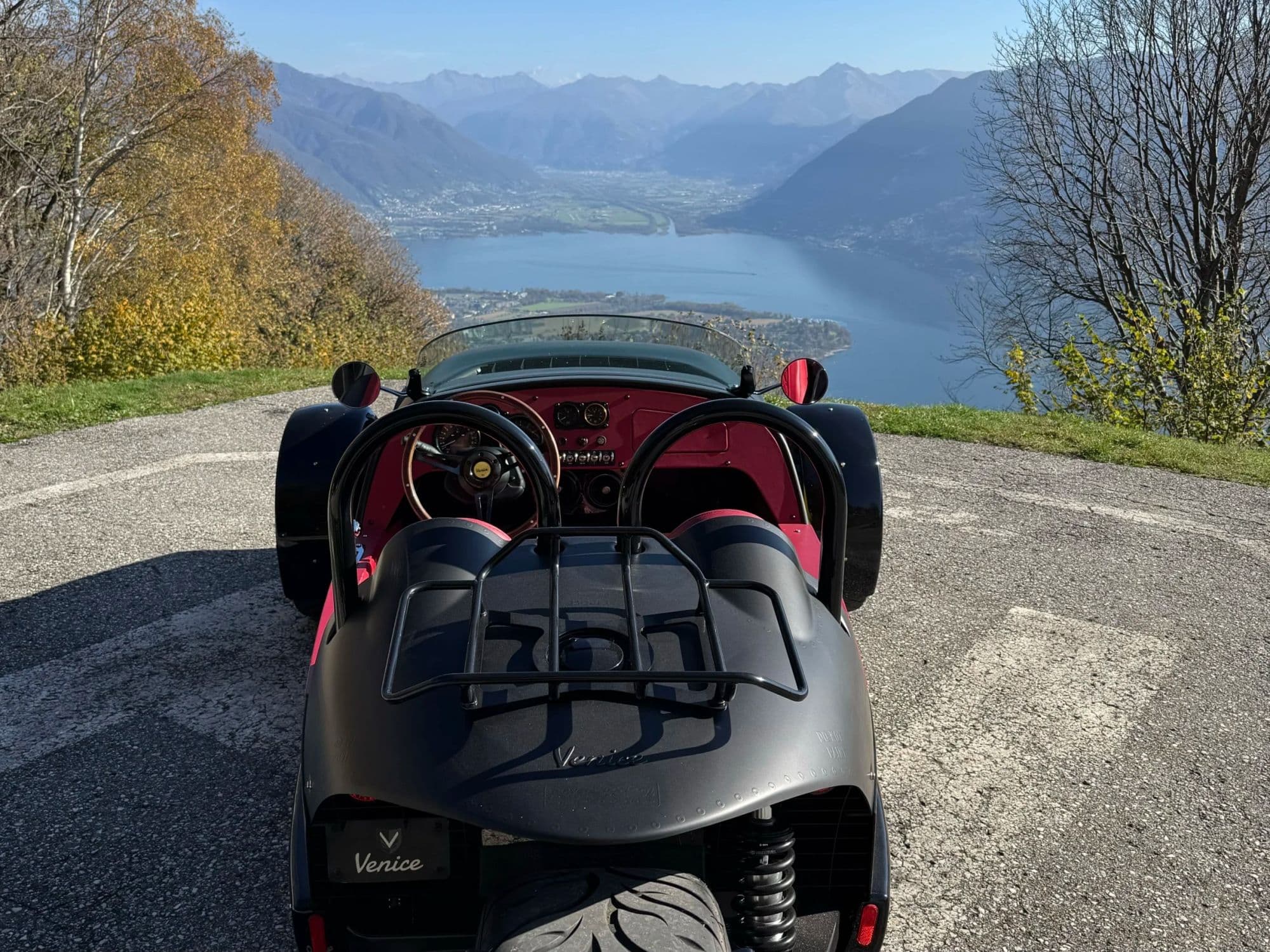Locarno: Ride in a 3-wheeled Vanderhall Roadster