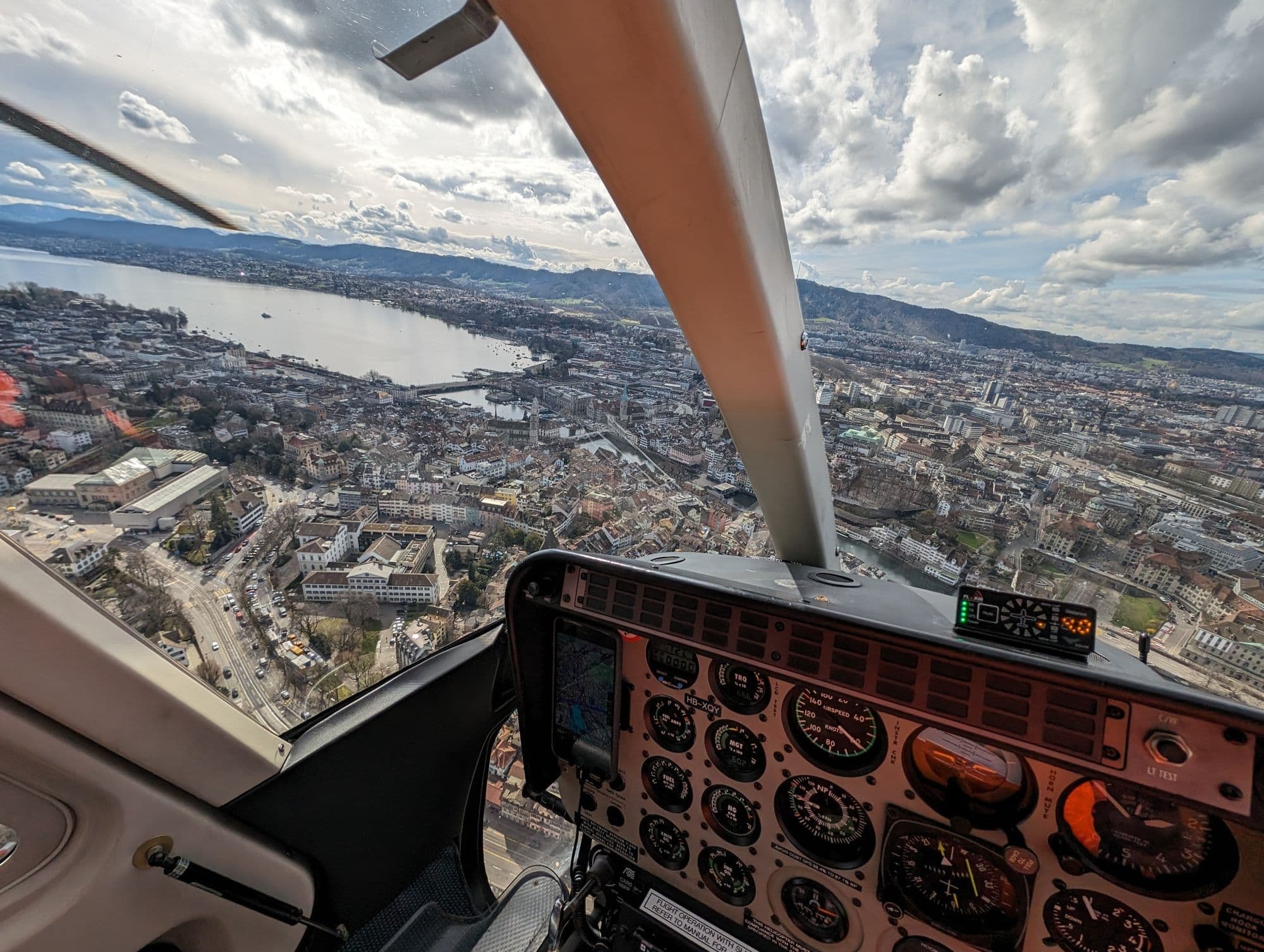 "Zurich from Above" Private Helicopter Tour from Buttwil