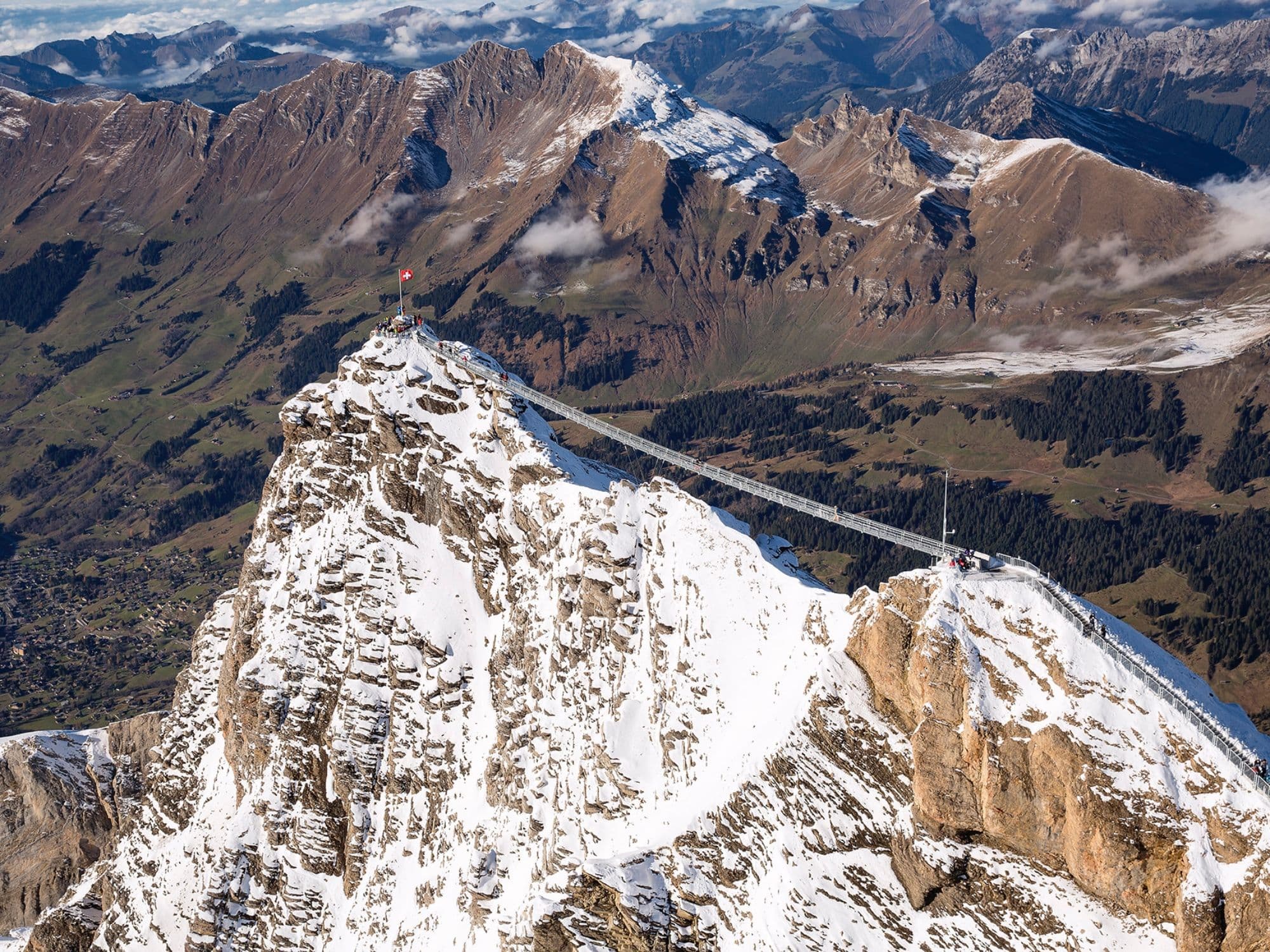 In Lausanne: Hop-on Hop-off Tour Montreux and Glacier 3000