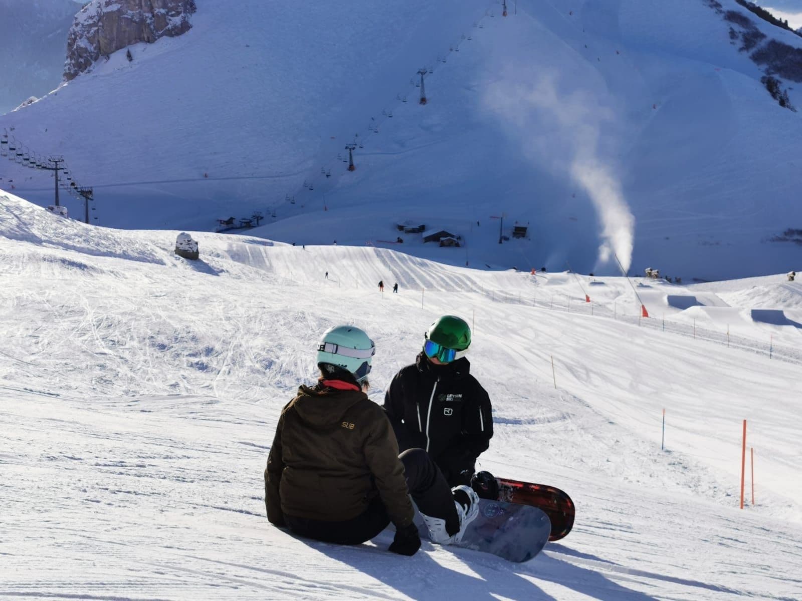 Private snowboard lessons for kids and adults in Leysin