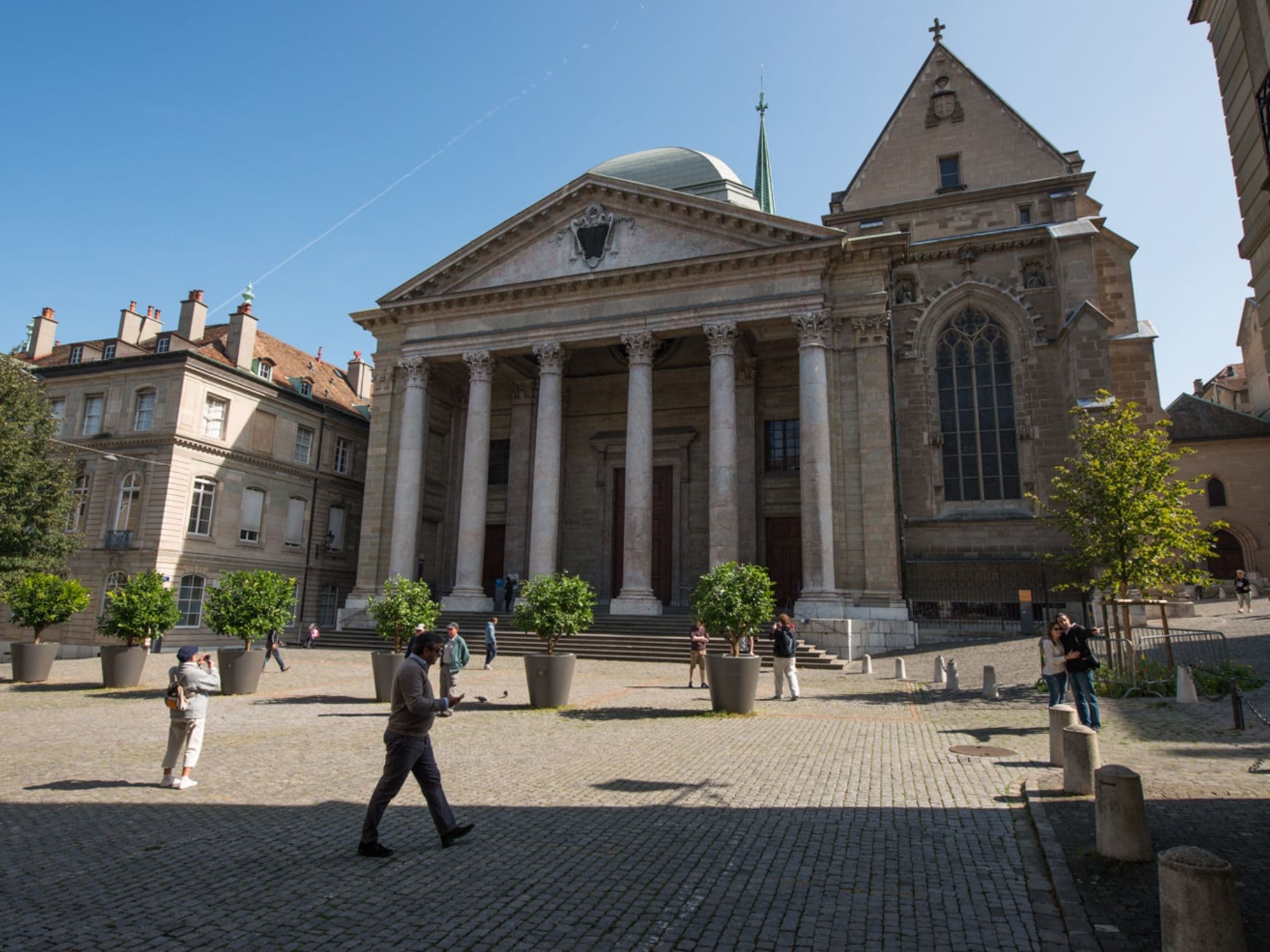 "Old Town and its Treasures" Public Tour in Geneva