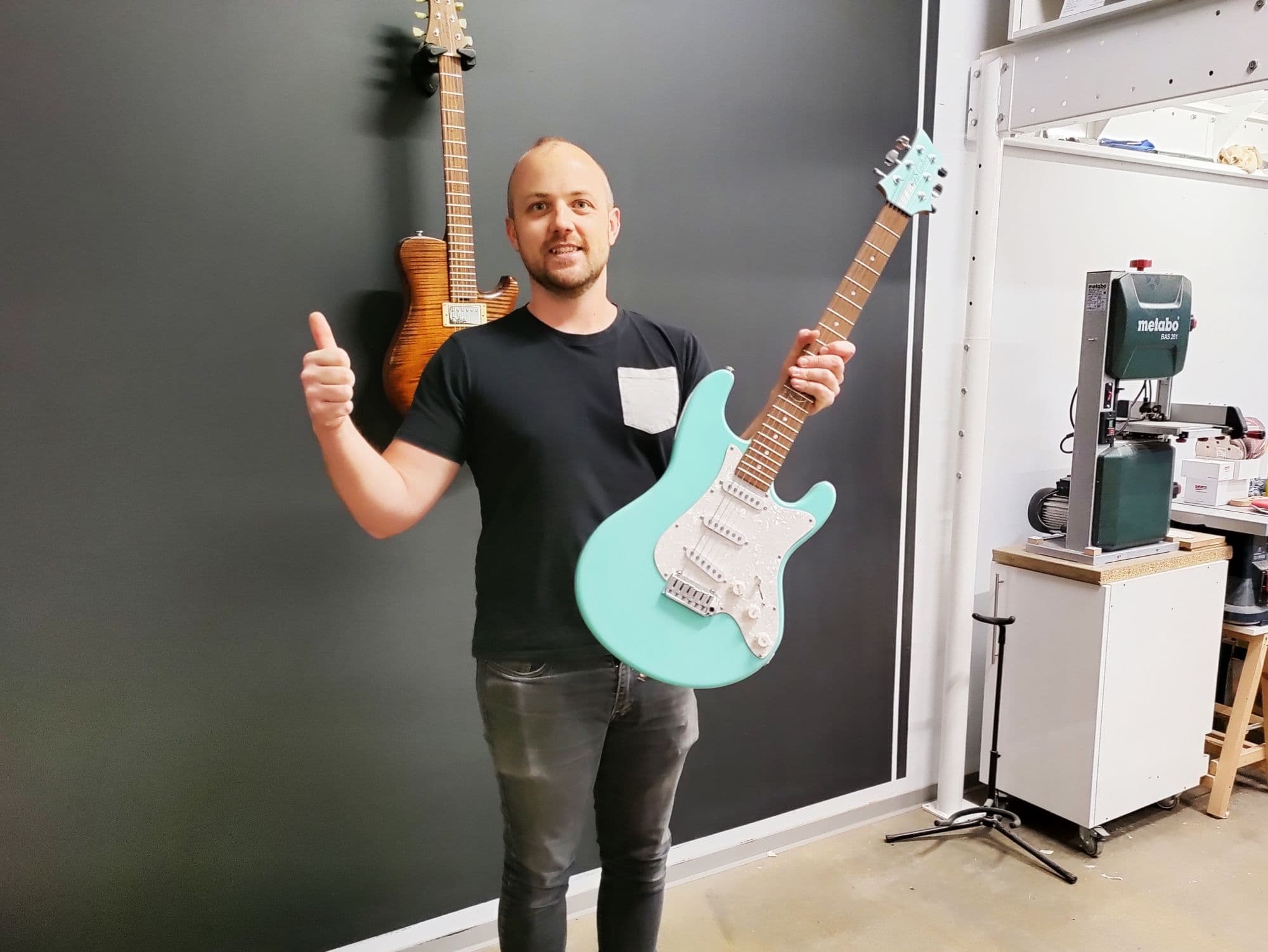 "Build Your Own Electric Guitar" Guitar-Making Course in Etoy on Lake Geneva