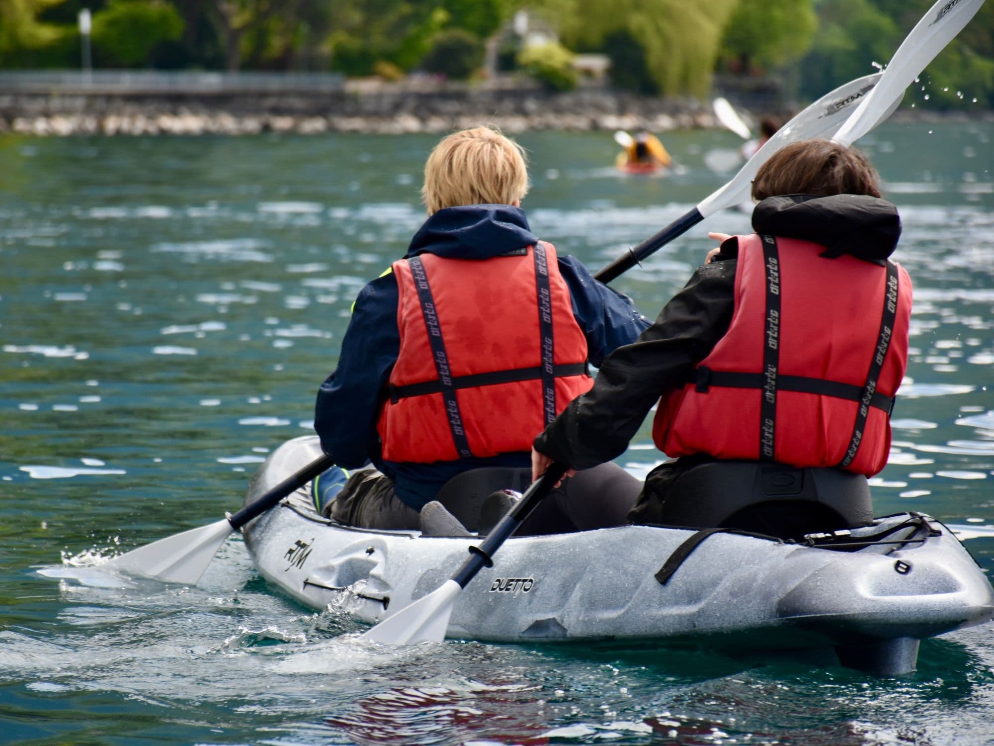 Self-guided kayak tour in Lavaux