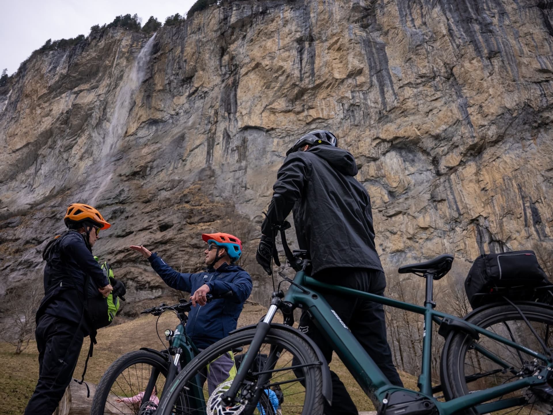 E-bike tour to the waterfalls in Lauterbrunnen