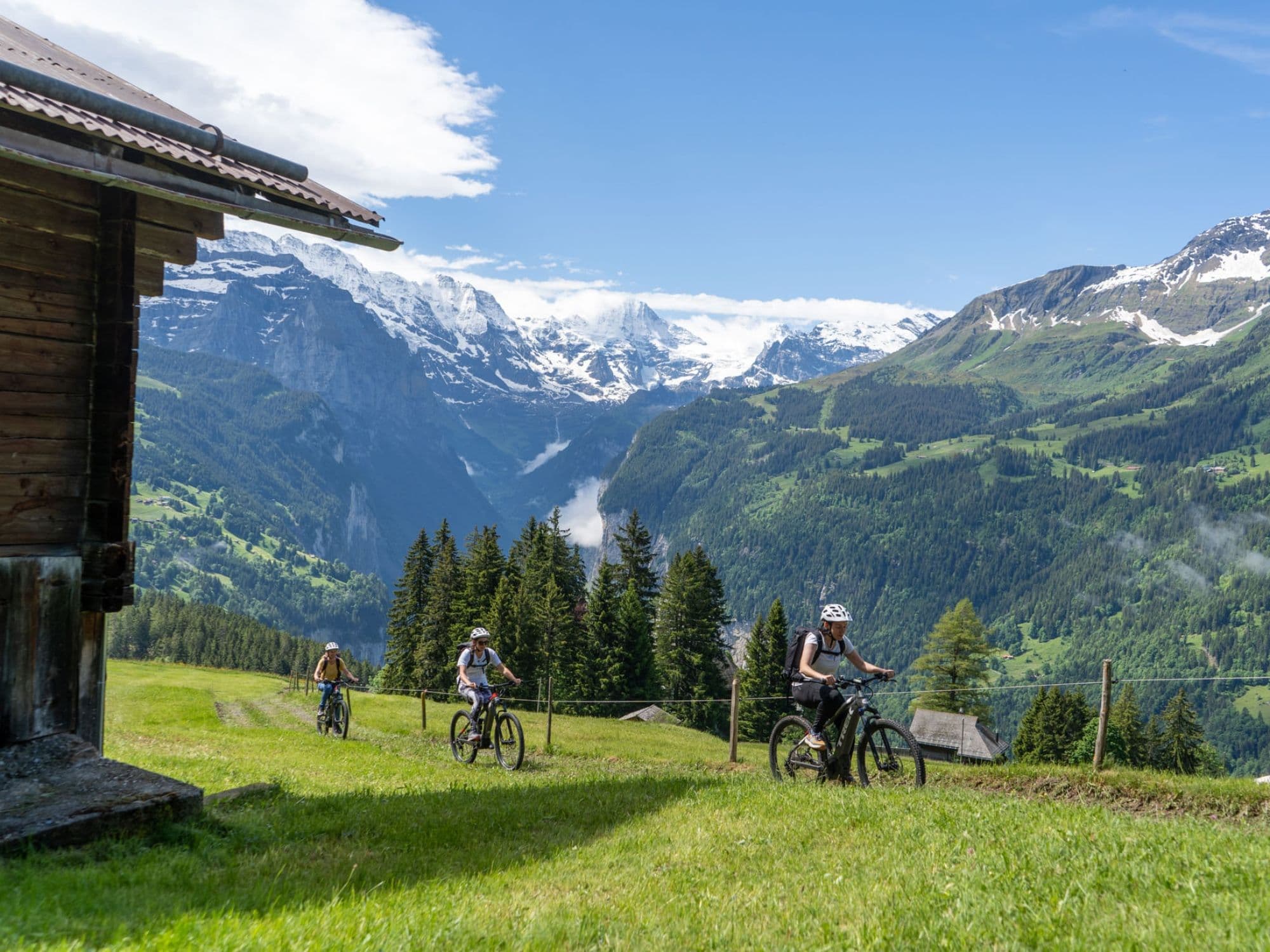 E-Bike Tour to Lauterbrunnen and Isenfluh