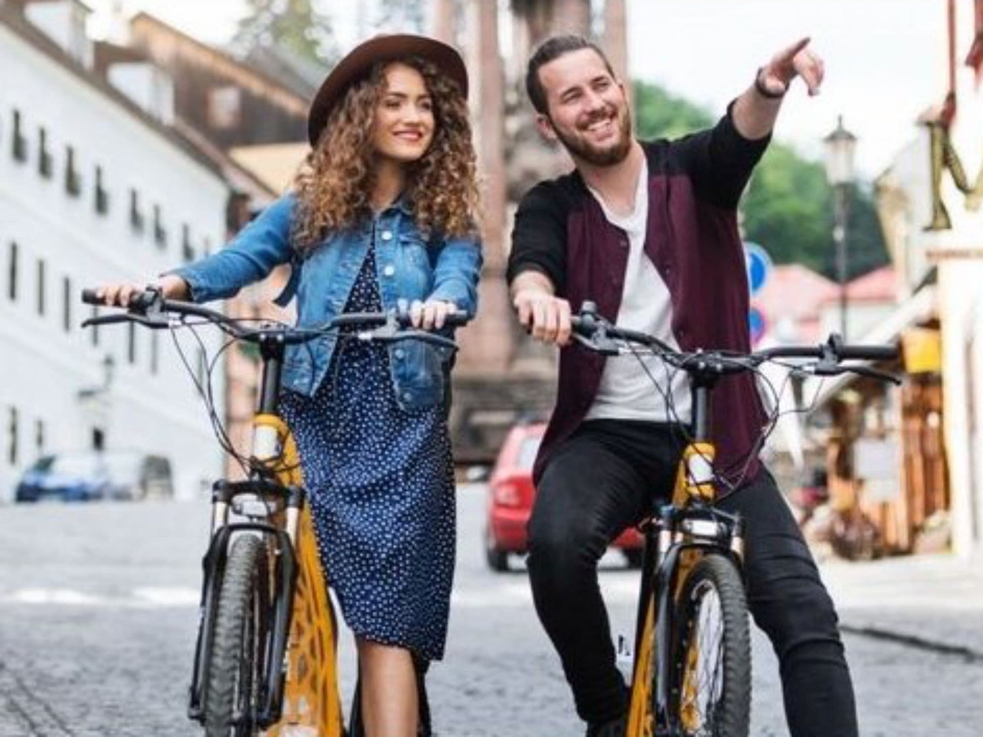 E-Bike Tour: Panorama, Old Town, and Watch Museum in Geneva