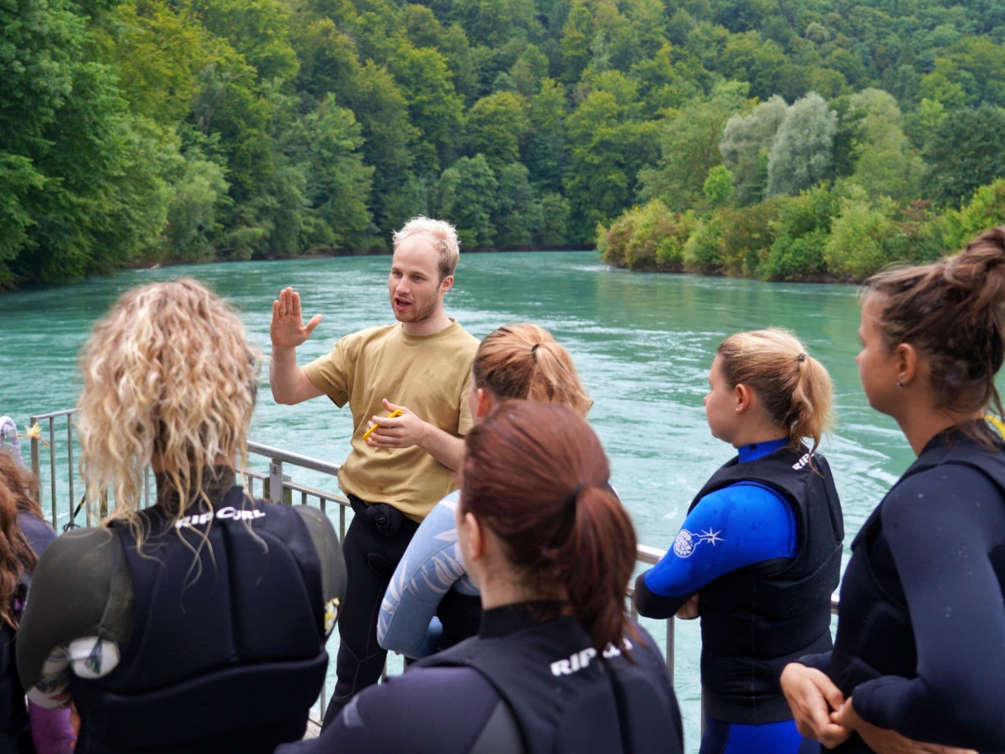Bungeesurf Beginner Courses in Bern