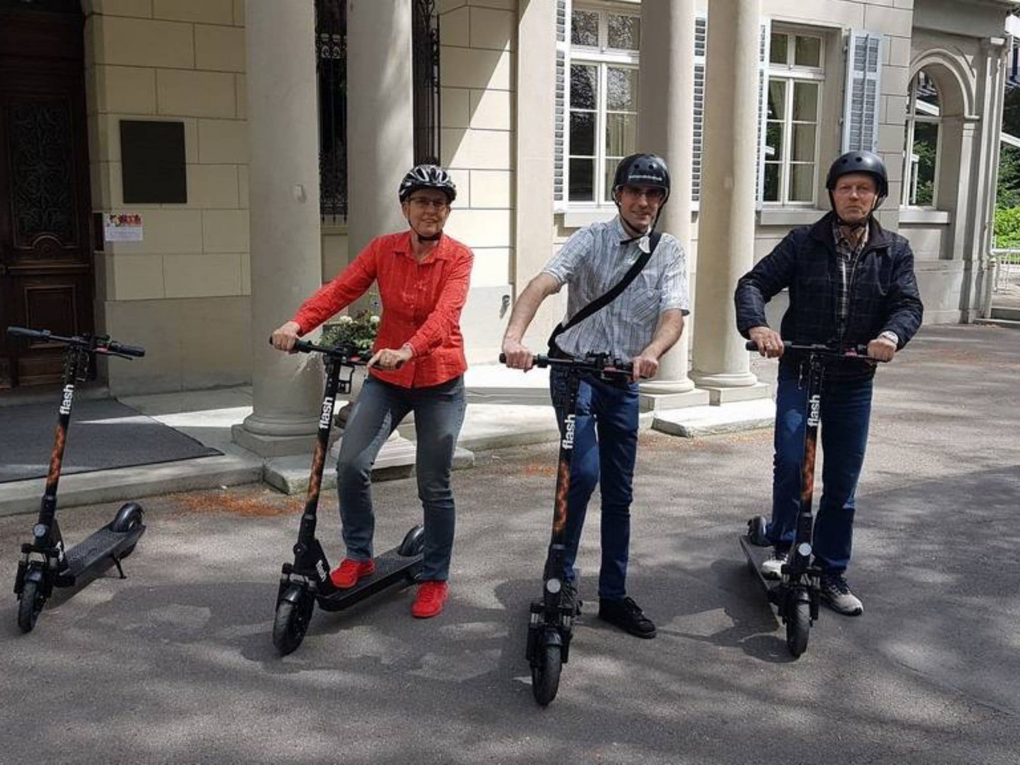 Best of Zurich e-scooter guided private tour