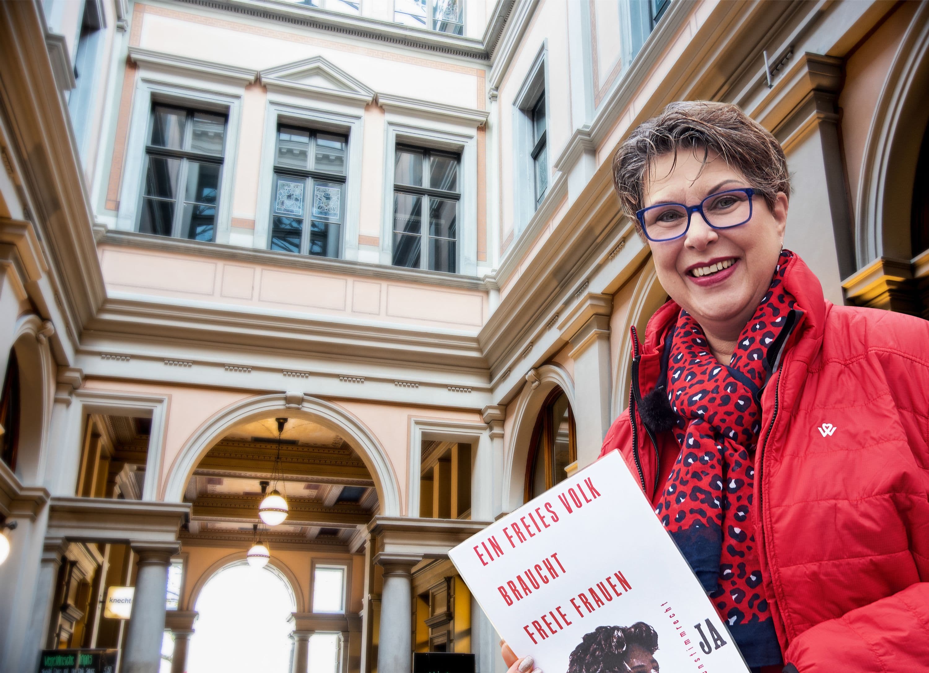 Frauenthur - Corset and Awakening in Winterthur City Tour