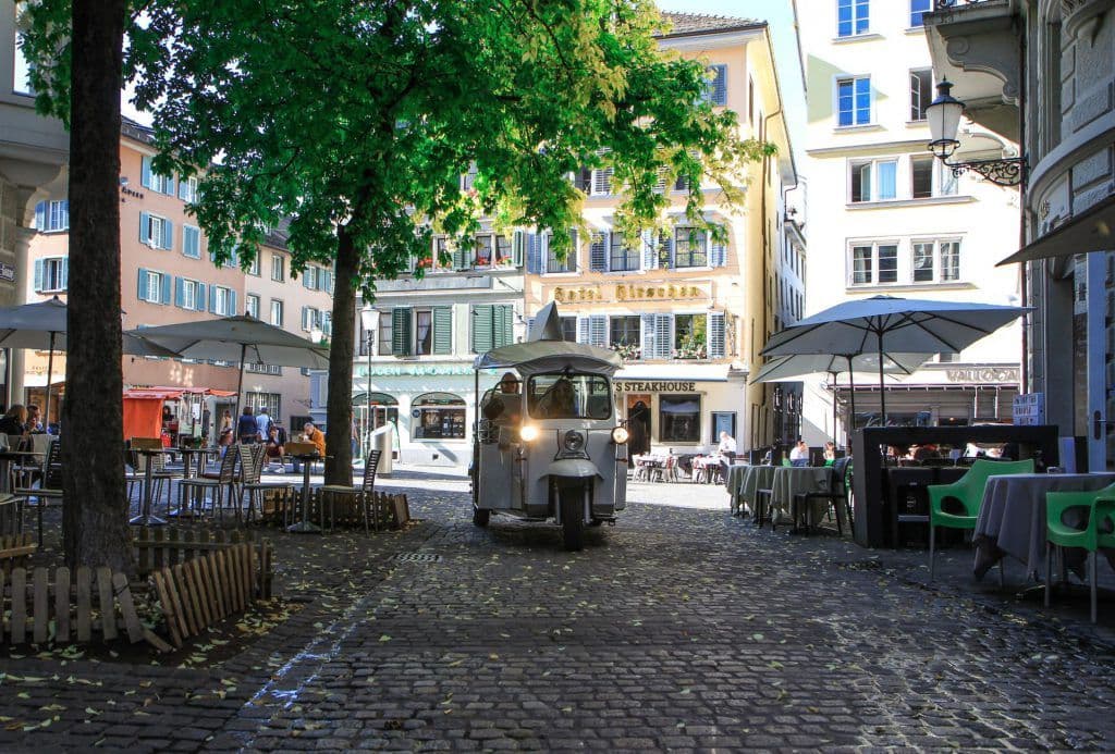 City tour E-Tuk Tuk Zurich and surroundings