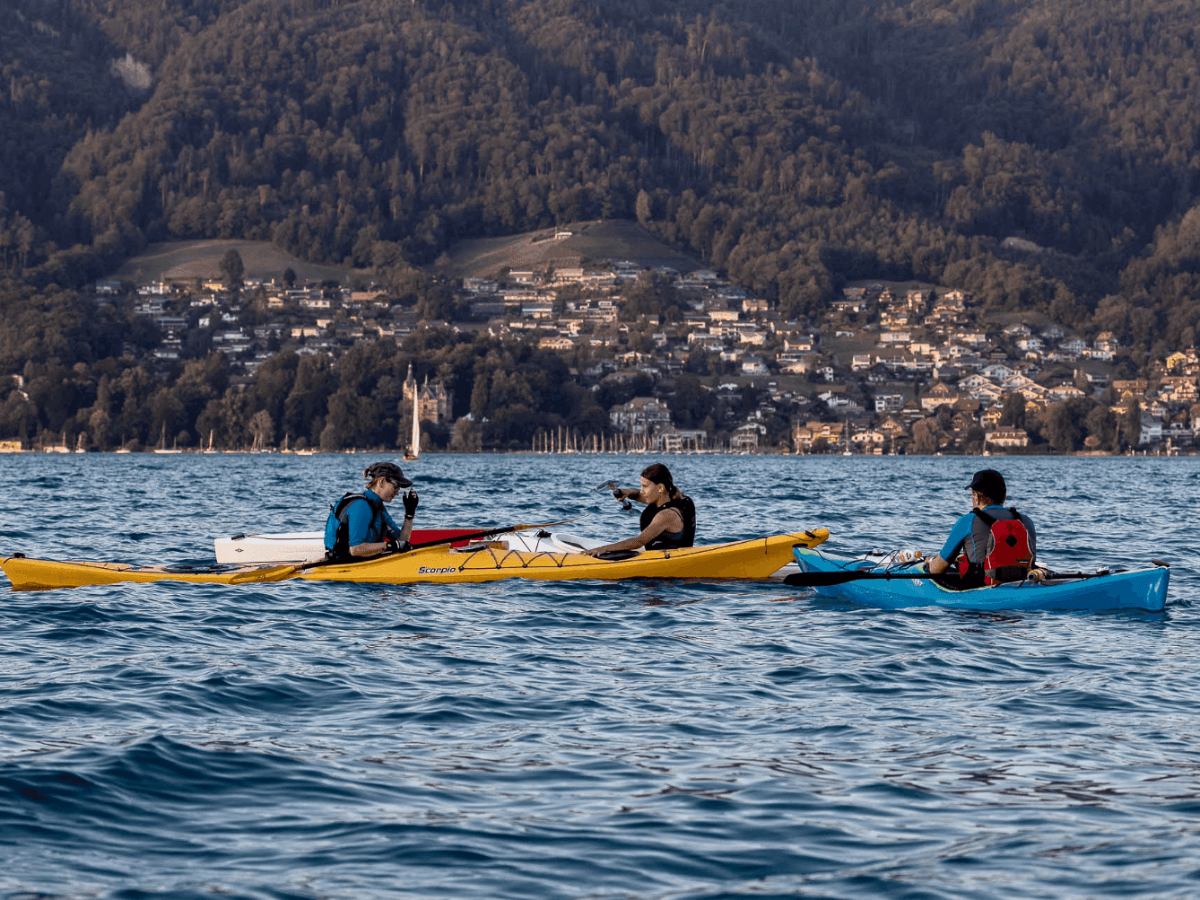 Kayak hire Lake Thun