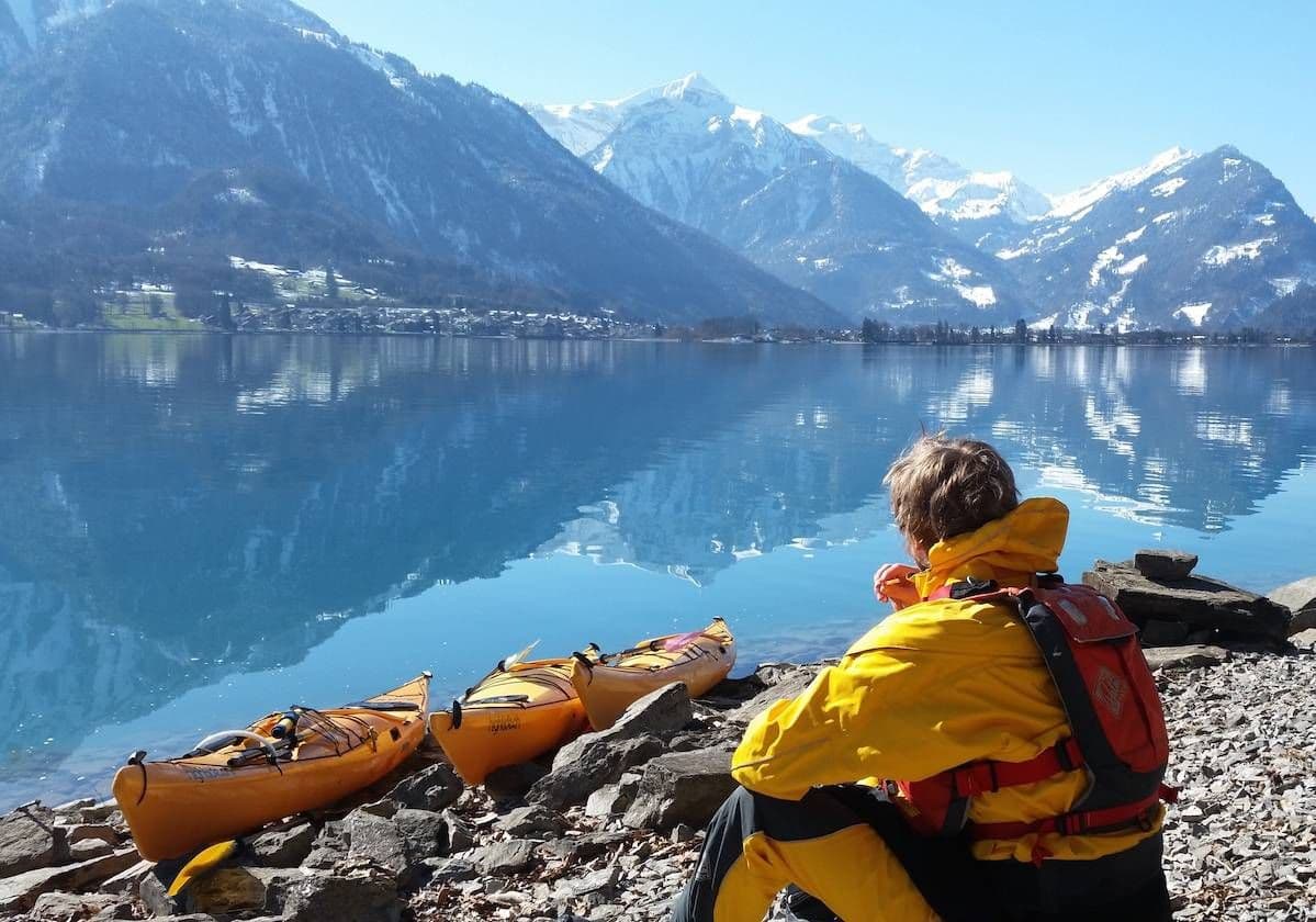 Kayak tour in winter on Lake Brienz