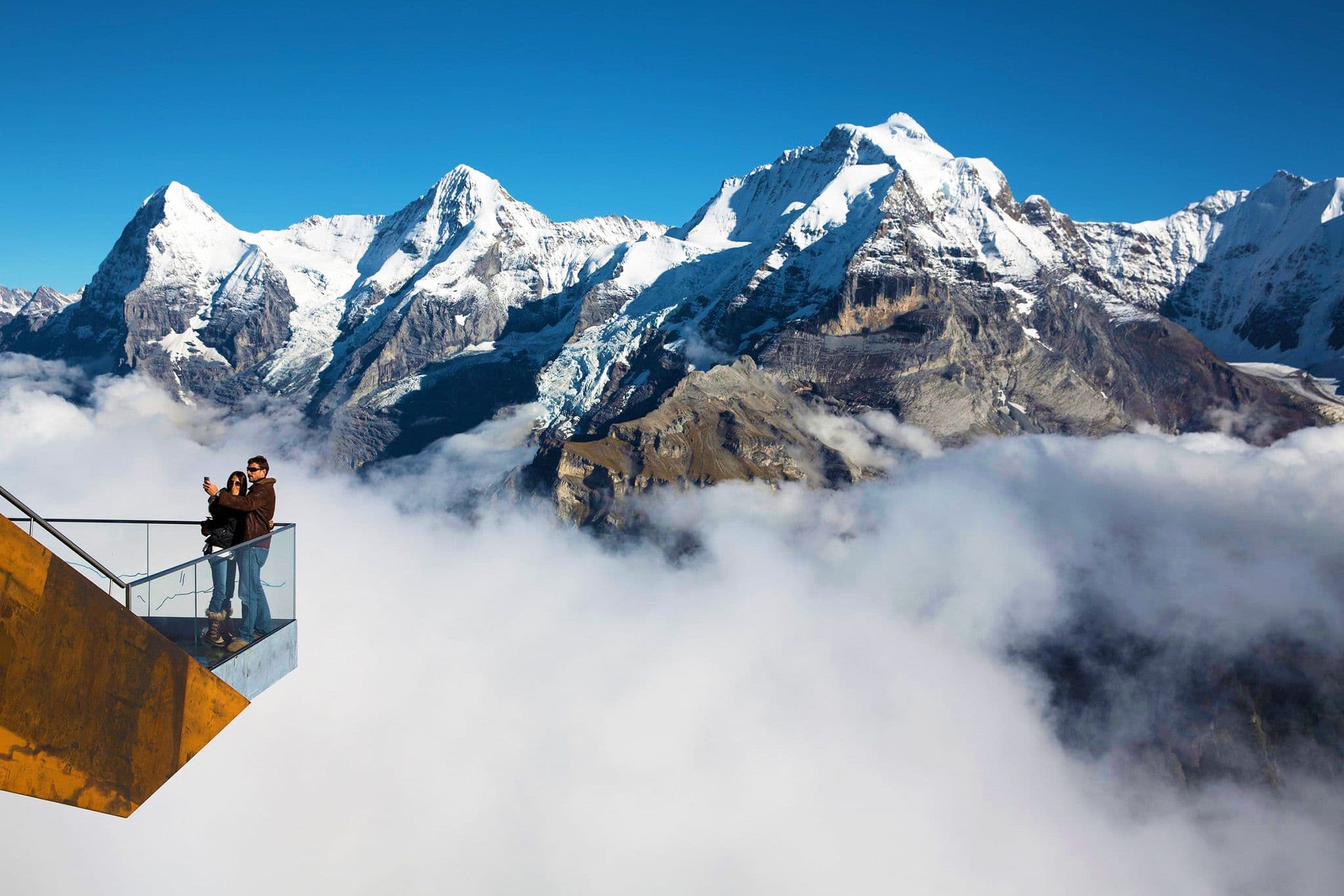 From Geneva: Bus tour to Interlaken and Jungfraujoch